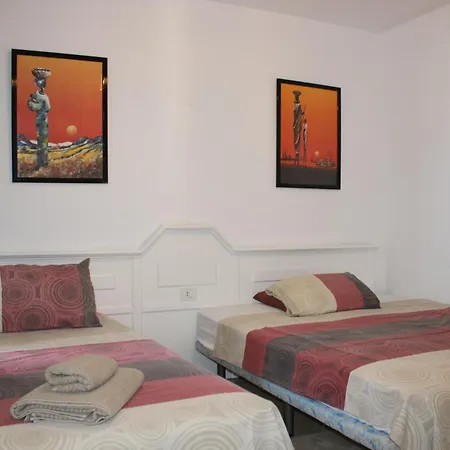 3 Bedroom Penthouse דירה